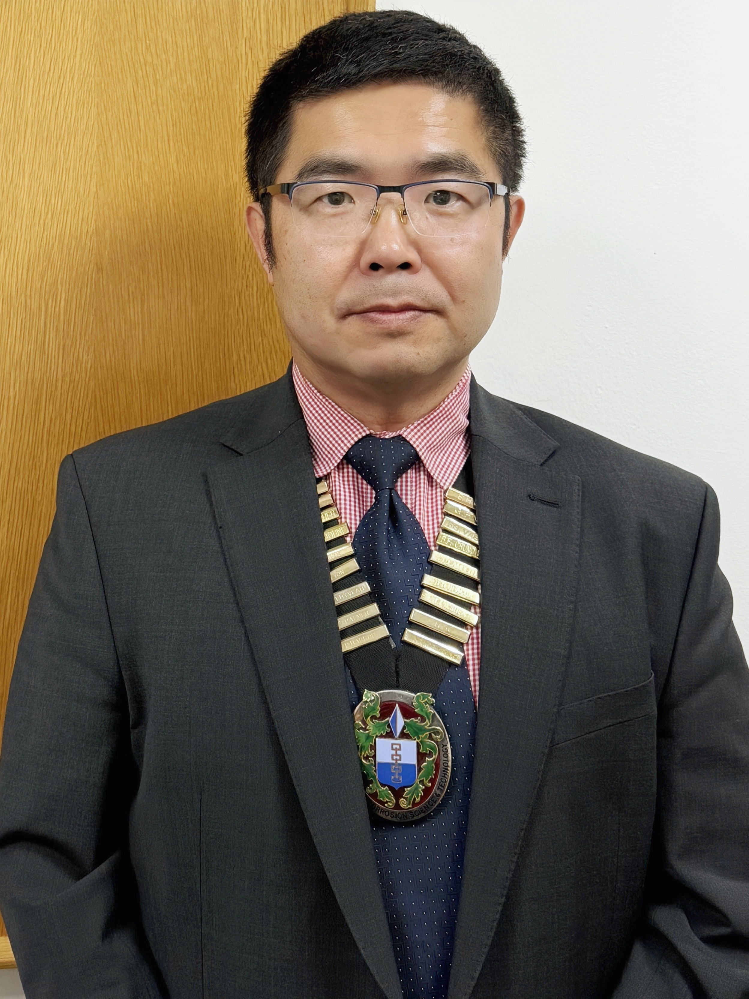 高云男